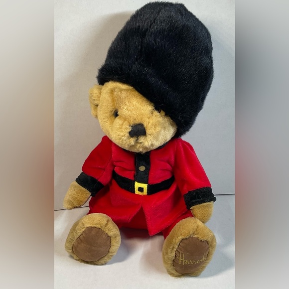 Harrods Red and Black Guard Teddy Bear Knightsbridge castle Queens guard London - Picture 1 of 9